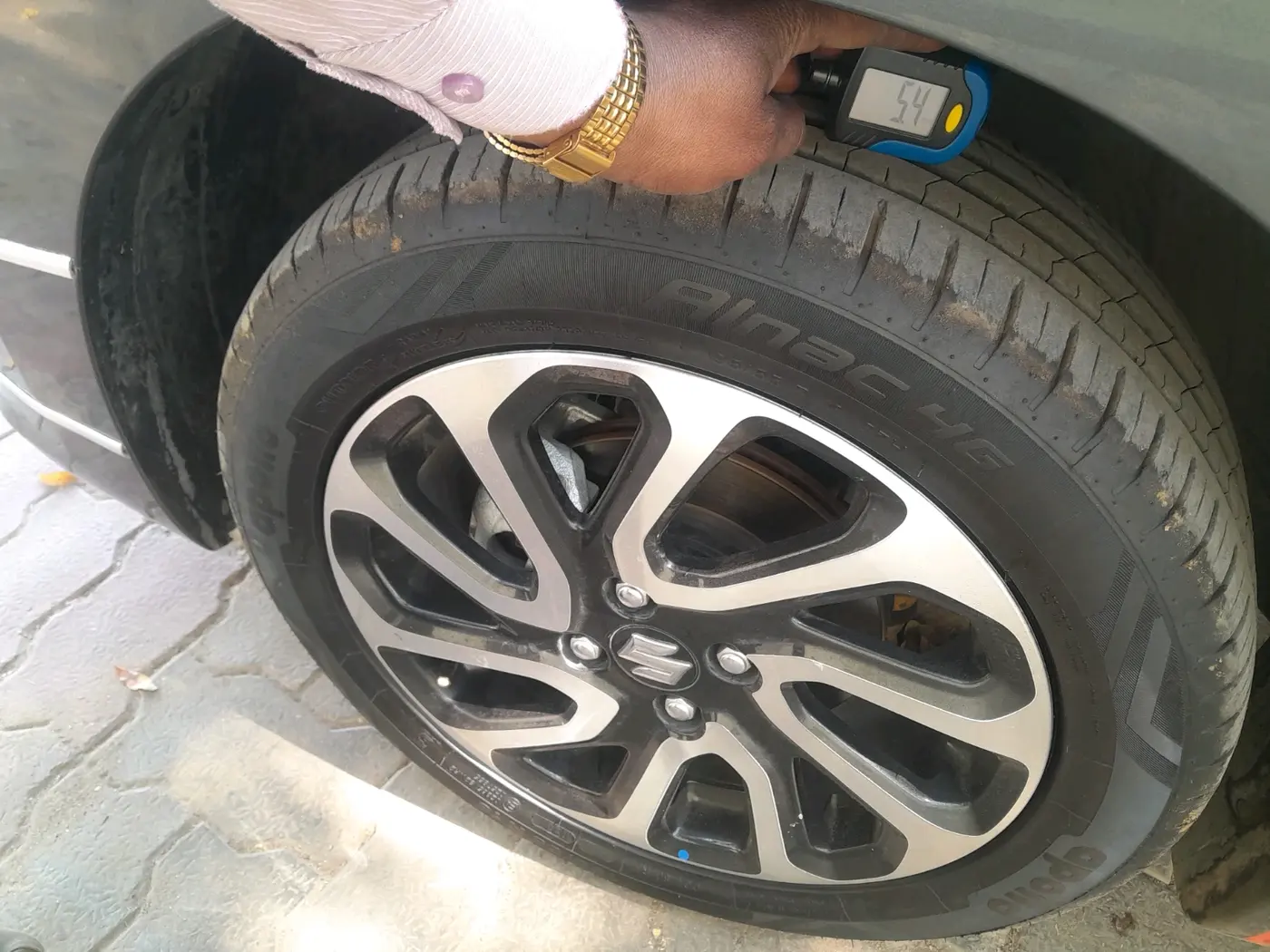 2023 Maruti Baleno ALPHA 1.2 AGS, Petrol, Automatic, 13,178 km, tyre