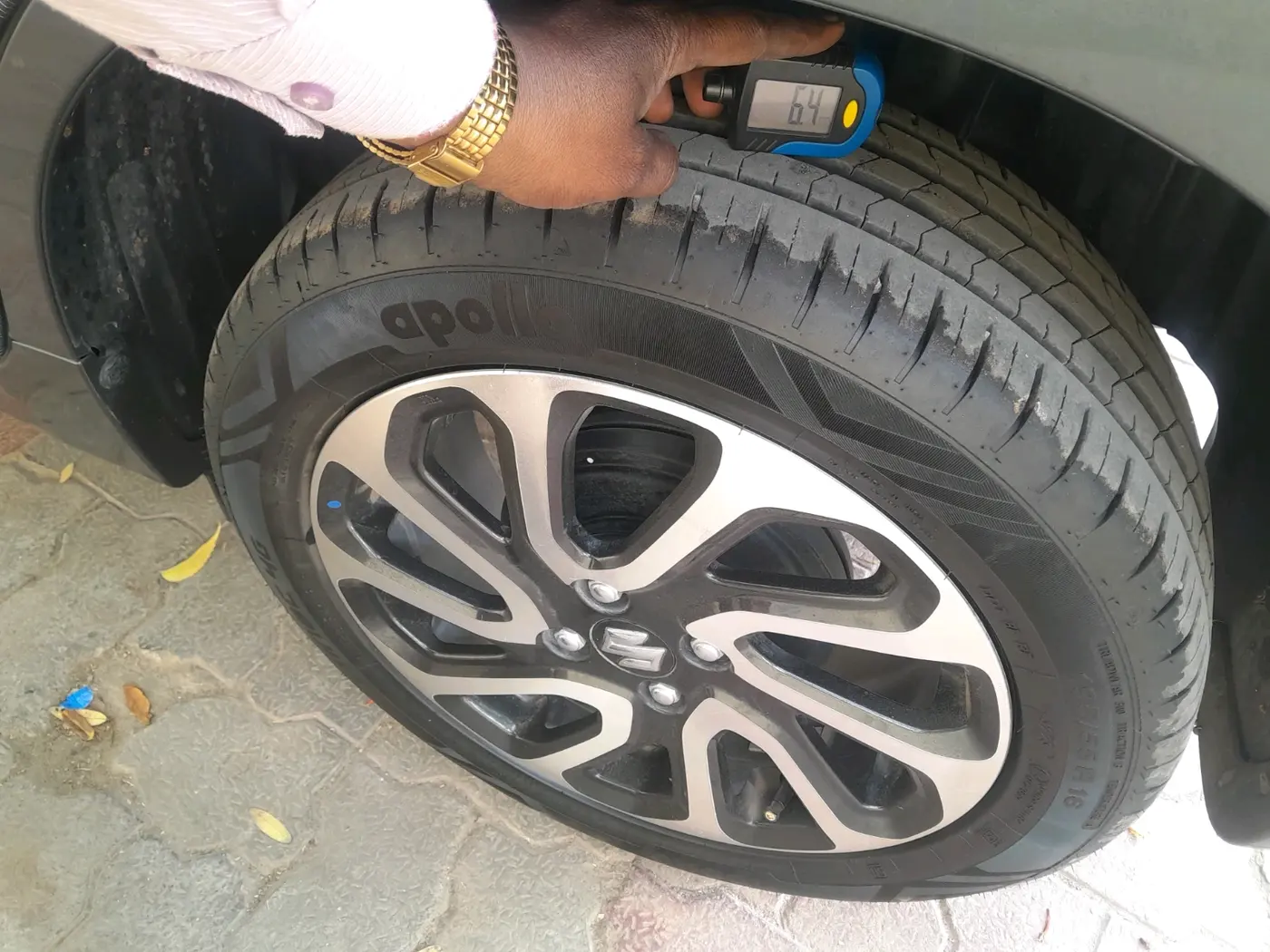 2023 Maruti Baleno ALPHA 1.2 AGS, Petrol, Automatic, 13,178 km, tyre