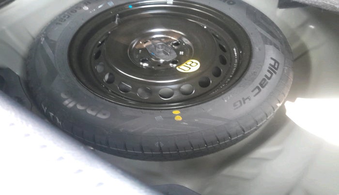 2023 Maruti Baleno ALPHA 1.2 AGS, Petrol, Automatic, 13,178 km, tyre