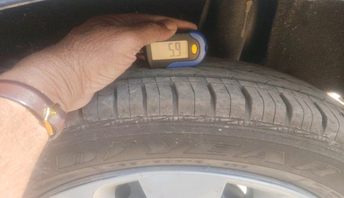 2017 Maruti Baleno DELTA PETROL 1.2, Petrol, Manual, 56,886 km, tyre