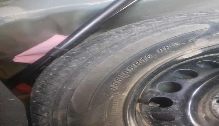 2017 Maruti Baleno DELTA PETROL 1.2, Petrol, Manual, 56,886 km, tyre