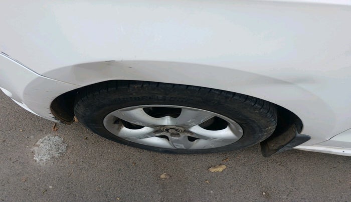 2014 Skoda Rapid AMBITION 1.6 TDI CR MT PLUS, Diesel, Manual, 97,984 km, tyre