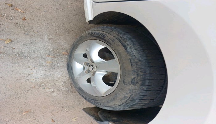 2014 Skoda Rapid AMBITION 1.6 TDI CR MT PLUS, Diesel, Manual, 97,984 km, tyre