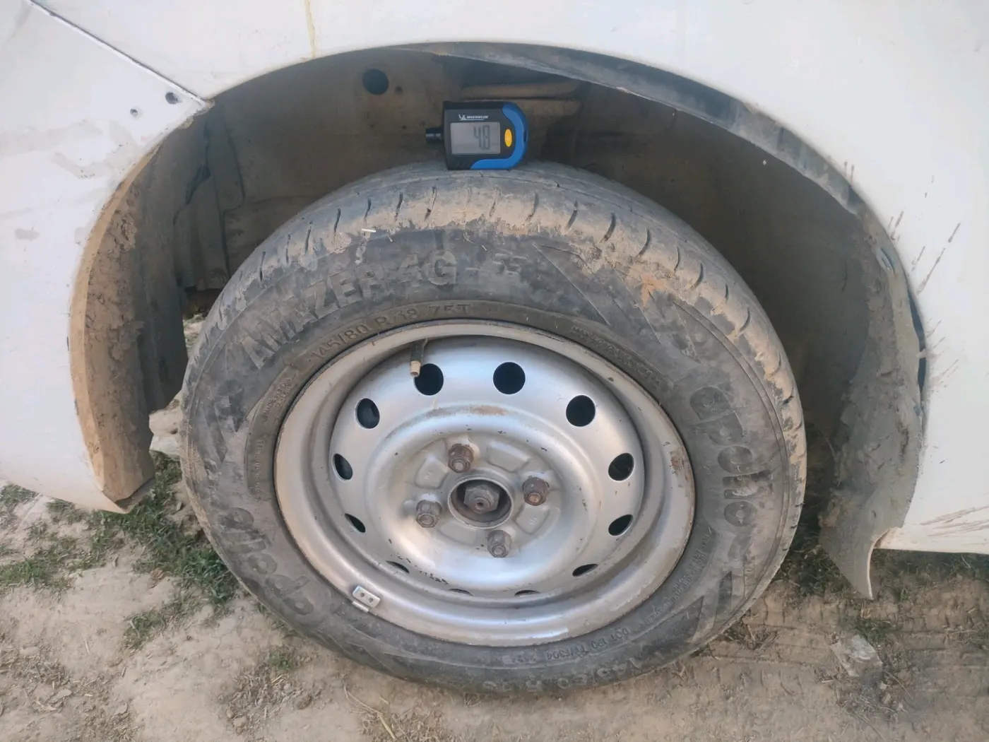 2014 Maruti Wagon R 1.0 VXI, CNG, Manual, 75,036 km, tyre