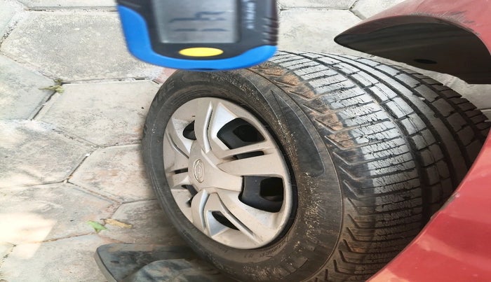 2017 Datsun Redi Go S 1.0 AMT, Petrol, Automatic, 19,082 km, tyre