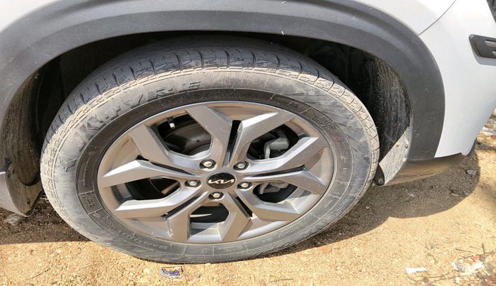 2023 KIA SELTOS  HTX 1.5 PETROL MT, Petrol, Manual, 41,656 km, tyre