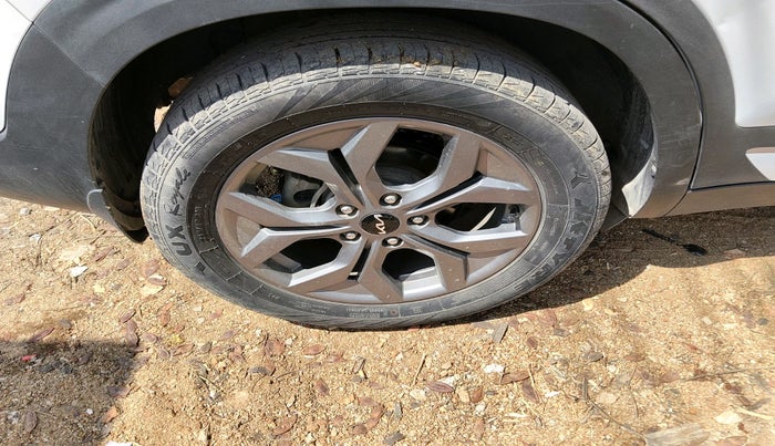 2023 KIA SELTOS  HTX 1.5 PETROL MT, Petrol, Manual, 41,656 km, tyre