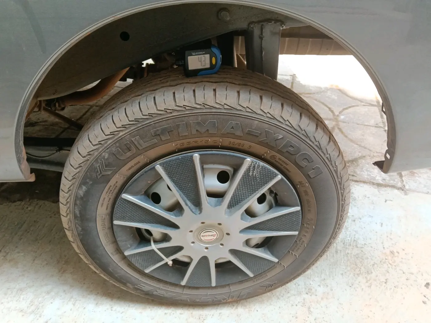 2025 Maruti Eeco 5 STR AC CNG, CNG, Manual, 21,225 km, tyre