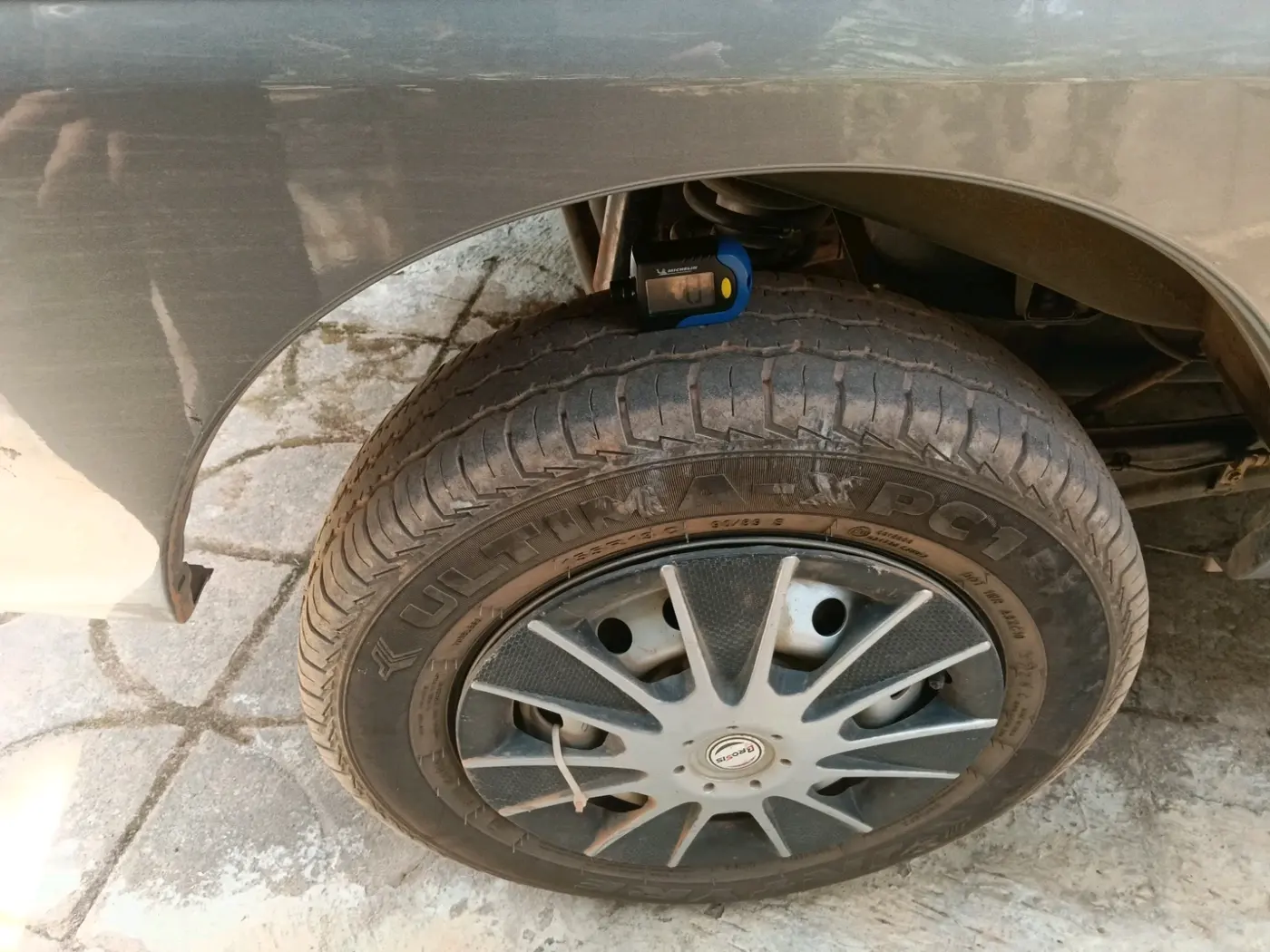 2025 Maruti Eeco 5 STR AC CNG, CNG, Manual, 21,225 km, tyre