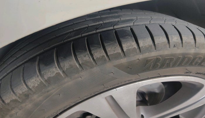 2020 Mercedes Benz E Class E 220 D, Diesel, Automatic, 89,620 km, tyre