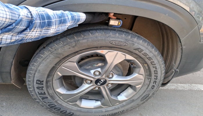 2019 KIA SELTOS HTK PLUS 1.5, Petrol, Manual, 13,140 km, tyre