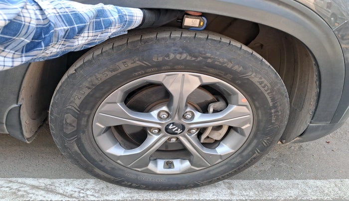 2019 KIA SELTOS HTK PLUS 1.5, Petrol, Manual, 13,140 km, tyre