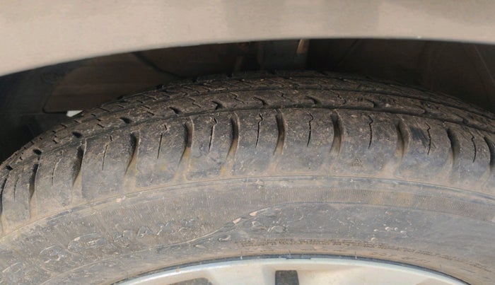 2018 Maruti Swift VXI, Petrol, Manual, 15,536 km, tyre