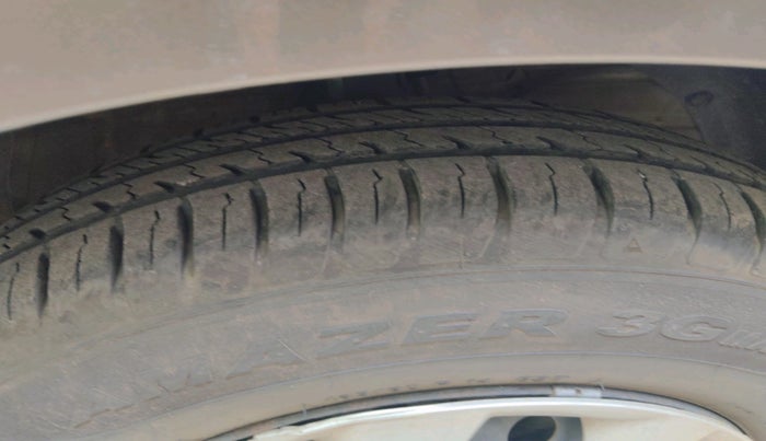 2018 Maruti Swift VXI, Petrol, Manual, 15,536 km, tyre