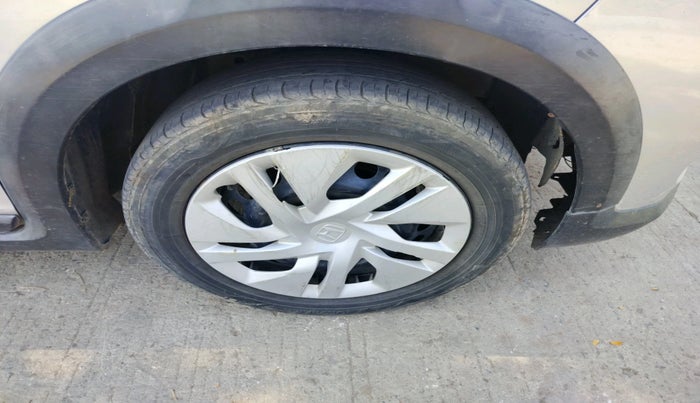 2017 Honda WR-V 1.2L I-VTEC S MT, CNG, Manual, 98,068 km, tyre