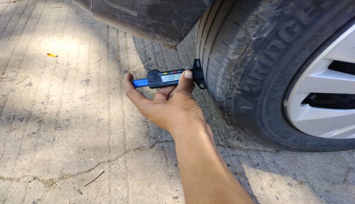 2017 Honda WR-V 1.2L I-VTEC S MT, CNG, Manual, 98,068 km, tyre