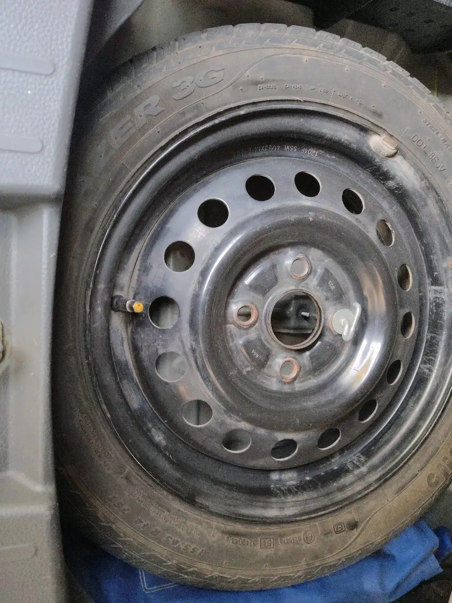 2012 Maruti Wagon R 1.0 VXI, Petrol, Manual, 66,441 km, tyre