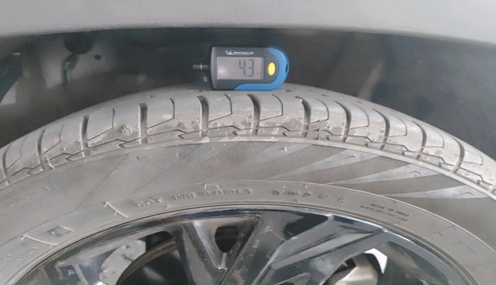 2025 Hyundai Creta S (O) 1.5 PETROL, Petrol, Manual, 4,537 km, tyre