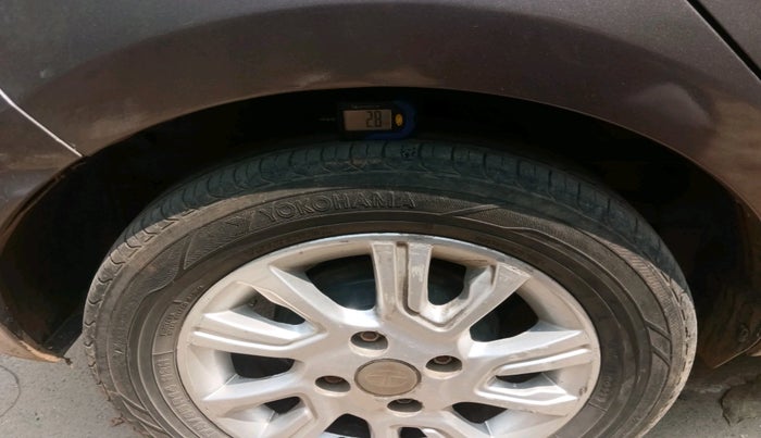 2016 Tata Tiago XZ PETROL, Petrol, Manual, 1,09,867 km, tyre