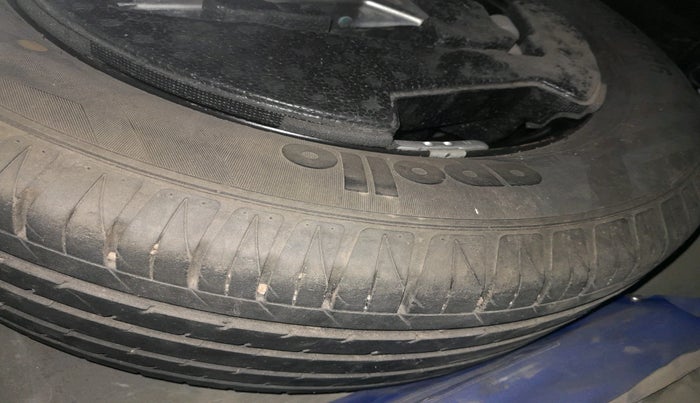 2016 Maruti Vitara Brezza ZDI, Diesel, Manual, 1,40,200 km, tyre