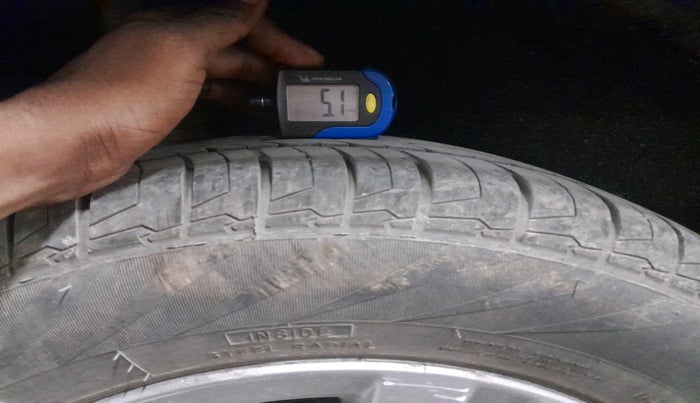 2016 Maruti Vitara Brezza ZDI, Diesel, Manual, 1,40,200 km, tyre