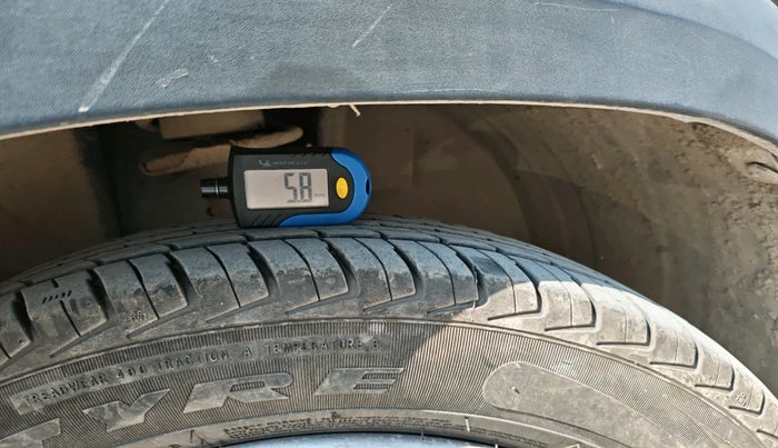 2019 Renault Kwid RXL, Petrol, Manual, 69,520 km, tyre