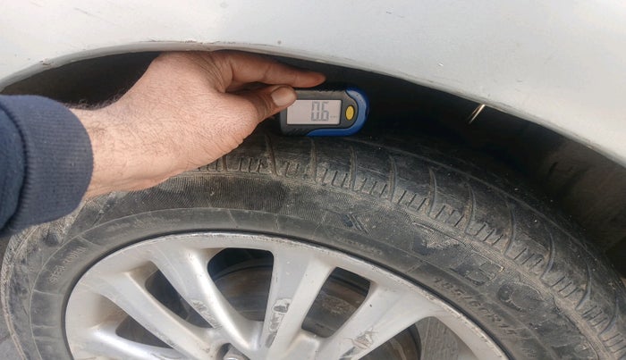 2011 Toyota Etios VX, CNG, Manual, 1,81,692 km, tyre