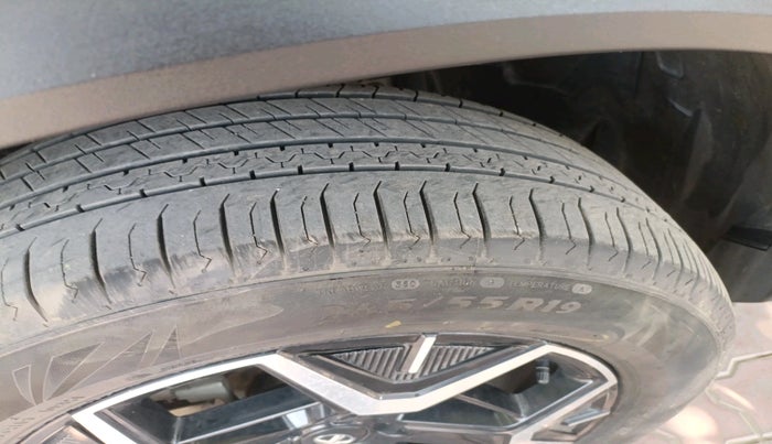 2023 Tata Safari Accomplished Plus AT, Diesel, Automatic, 75,428 km, tyre