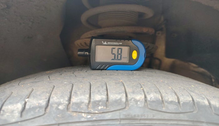 2015 Skoda Rapid AMBITION 1.5 TDI, Diesel, Manual, 1,67,211 km, tyre