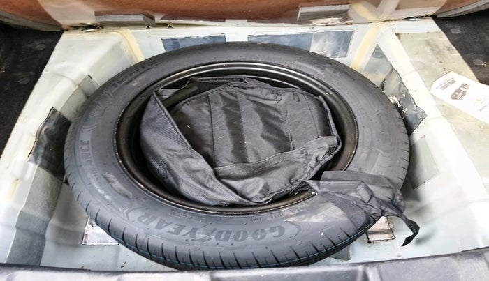 2023 Tata NEXON CREATIVE  AMT 1.2 PETROL, Petrol, Automatic, 24,396 km, tyre