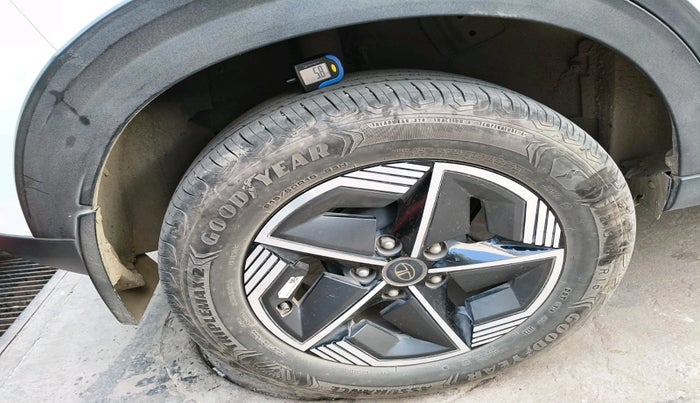 2023 Tata NEXON CREATIVE  AMT 1.2 PETROL, Petrol, Automatic, 24,396 km, tyre