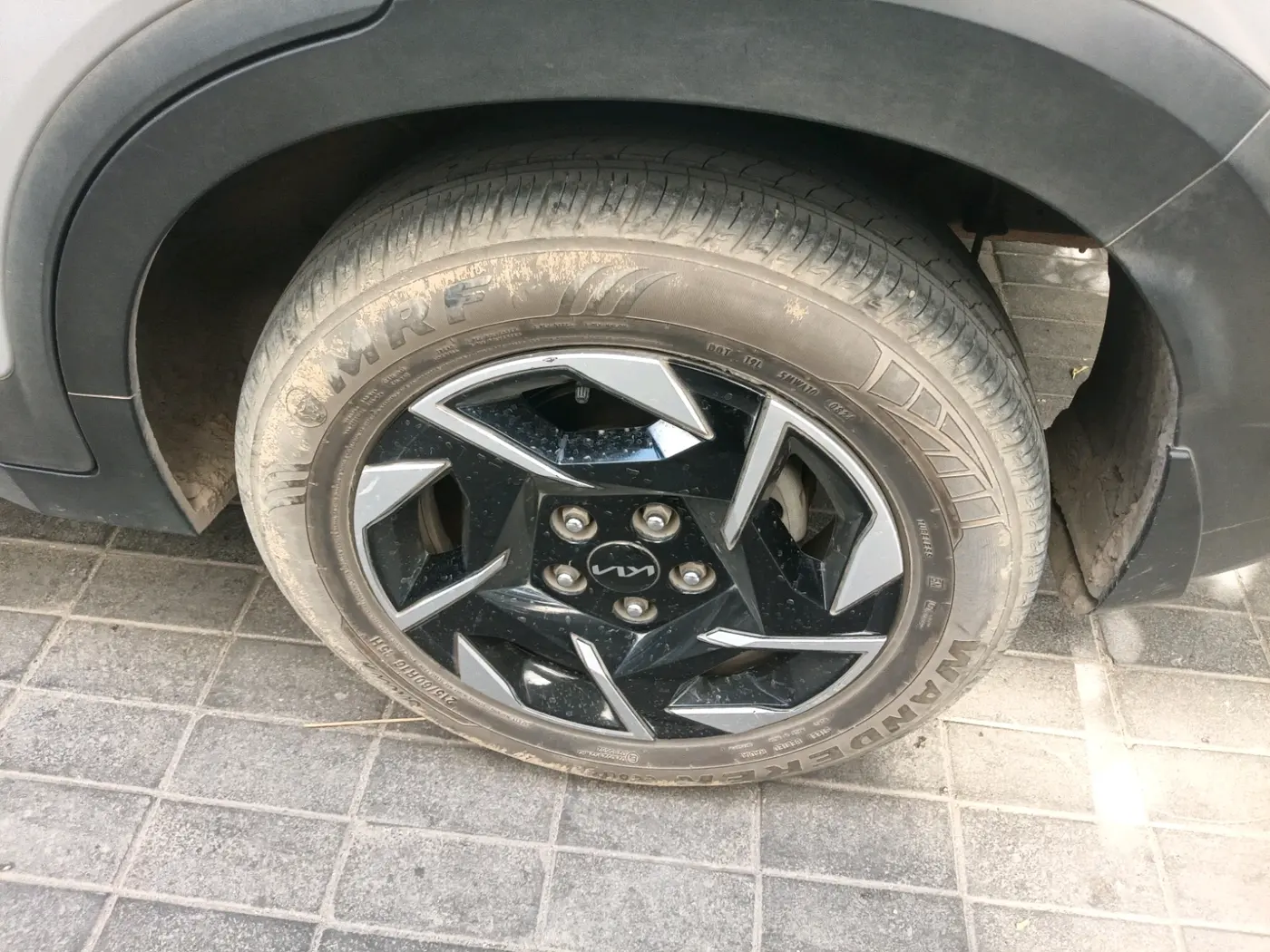 2024 KIA SONET 	 HTX 1.0 TURBO DCT, Petrol, Automatic, 24,105 km, tyre