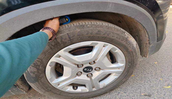 2021 KIA SONET HTX 1.5, Diesel, Manual, 1,01,761 km, tyre