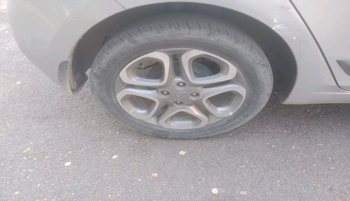 2019 Hyundai Elite i20 ASTA (O) CVT, Petrol, Automatic, 38,924 km, tyre