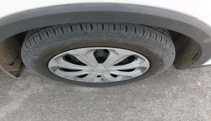 2022 MG ASTOR STYLE EX 1.5 MT, Petrol, Manual, 65,536 km, tyre