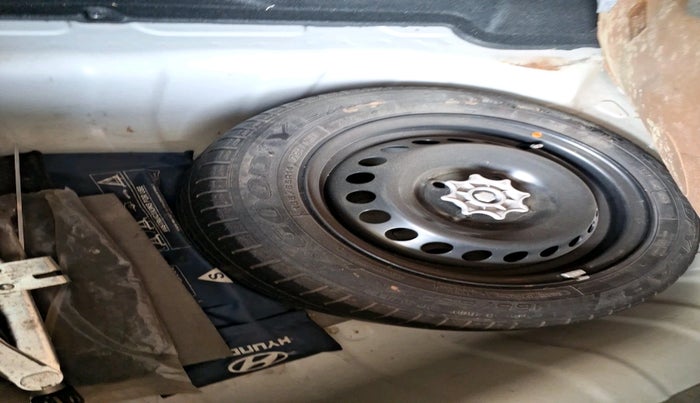 2014 Hyundai Xcent S 1.2, Petrol, Manual, 95,361 km, tyre