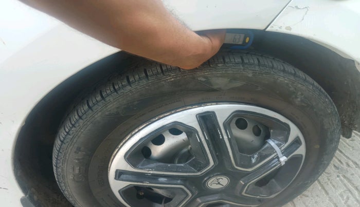 2016 Hyundai Xcent BASE 1.1, Diesel, Manual, 62,553 km, tyre