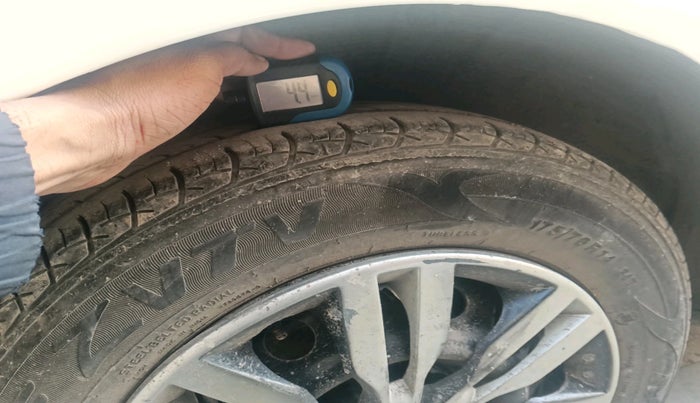 2011 Hyundai i20 MAGNA 1.2, CNG, Manual, 1,49,883 km, tyre