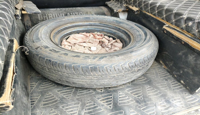 2019 Maruti Eeco 5 STR WITH A/C+HTR, CNG, Manual, 84,428 km, tyre