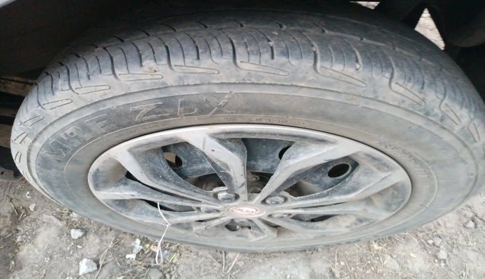 2014 Maruti Wagon R 1.0 VXI, CNG, Manual, 79,874 km, tyre