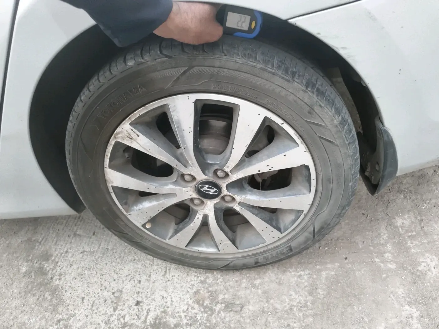 2013 Hyundai Verna FLUIDIC 1.6 VTVT SX, Petrol, Manual, 91,777 km, tyre
