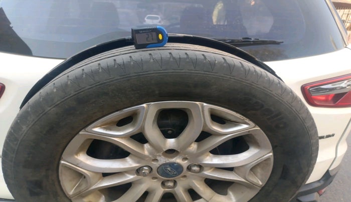 2014 Ford Ecosport TITANIUM 1.5L DIESEL, Diesel, Manual, 1,04,602 km, tyre