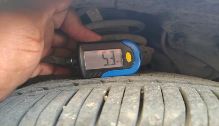 2024 Mahindra XUV 3XO AX7L 1.2 TGDi, Petrol, Manual, 18,340 km, tyre