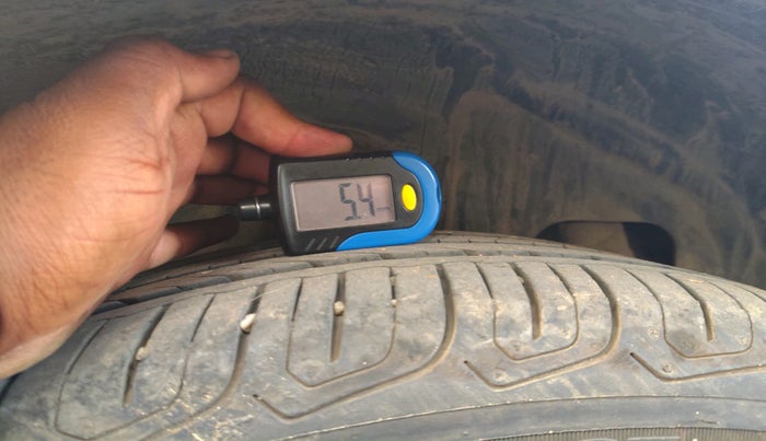 2024 Mahindra XUV 3XO AX7L 1.2 TGDi, Petrol, Manual, 18,340 km, tyre