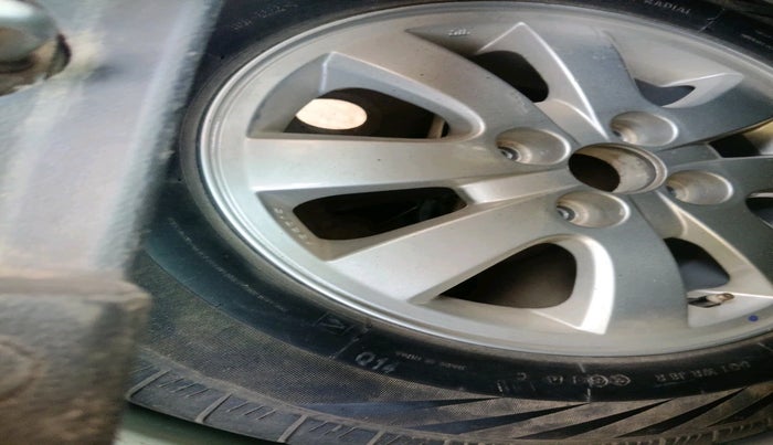 2014 Maruti Ritz ZXI, Petrol, Manual, 97,566 km, tyre