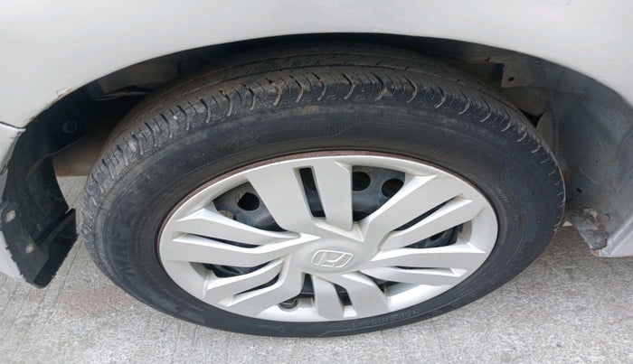 2015 Honda City 1.5L I-VTEC SV CVT, Petrol, Automatic, 1,08,010 km, tyre