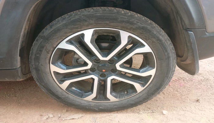 2020 Jeep Compass LIMITED PLUS PETROL AT, Petrol, Automatic, 81,230 km, tyre