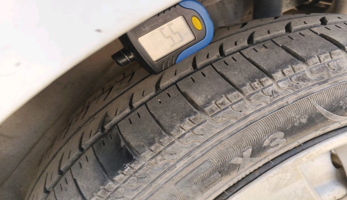 2015 Maruti Wagon R 1.0 LXI CNG, CNG, Manual, 1,61,501 km, tyre