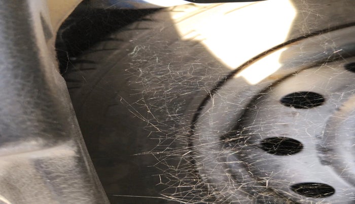 2015 Maruti Wagon R 1.0 LXI CNG, CNG, Manual, 1,61,501 km, tyre