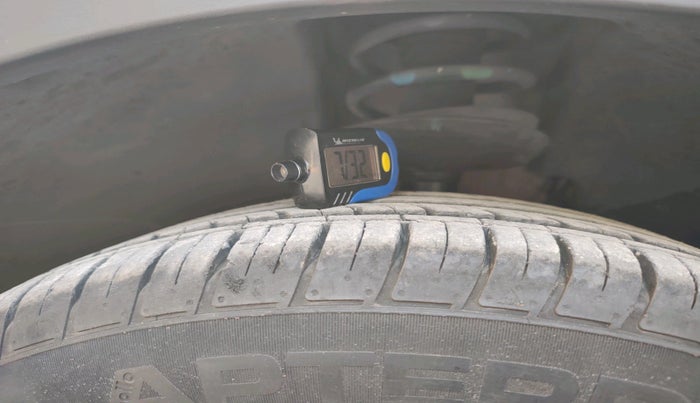 2019 Renault Captur PLATINE PETROL DUAL TONE, Petrol, Manual, 24,660 km, tyre